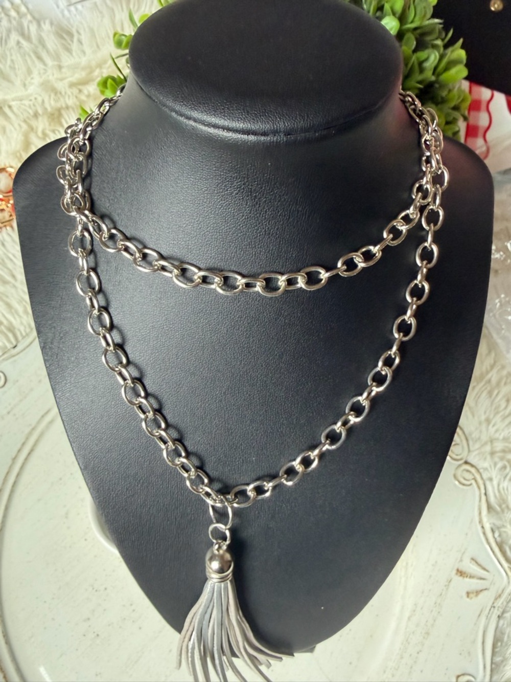 Fashion silver tone necklace with gray tassel charm 30”